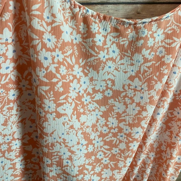 Pink Lily Coral Floral Open Back Romper Size Medium - Picture 6 of 8